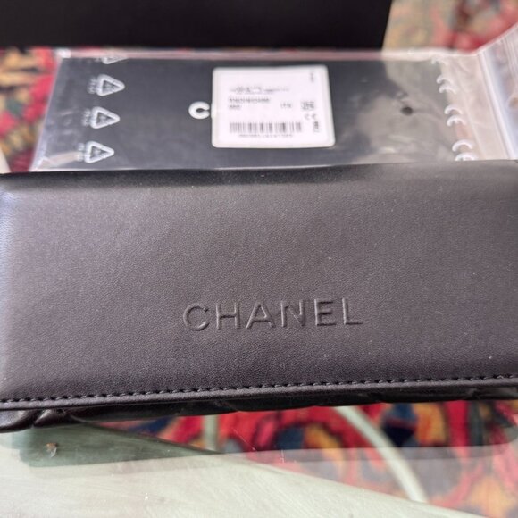 Chanel White Oval Sunglasses w Case, Wipe & Box NEW lenses - Picture 8 of 13